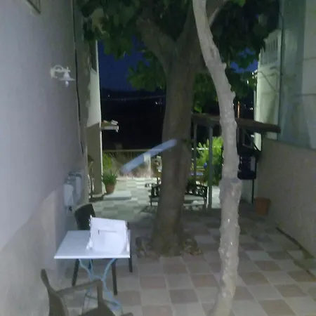 Menegis Apartment Zakynthos Town