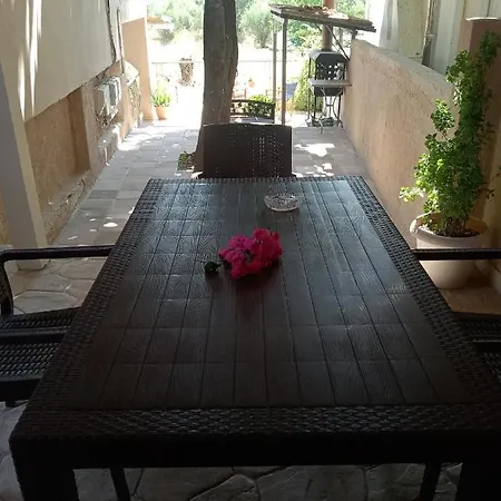 Menegis Apartamento *