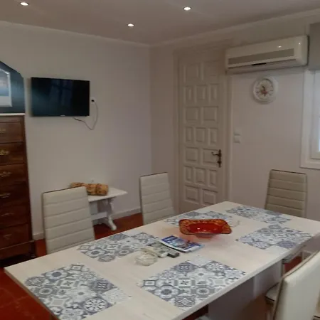 Appartement Menegis *